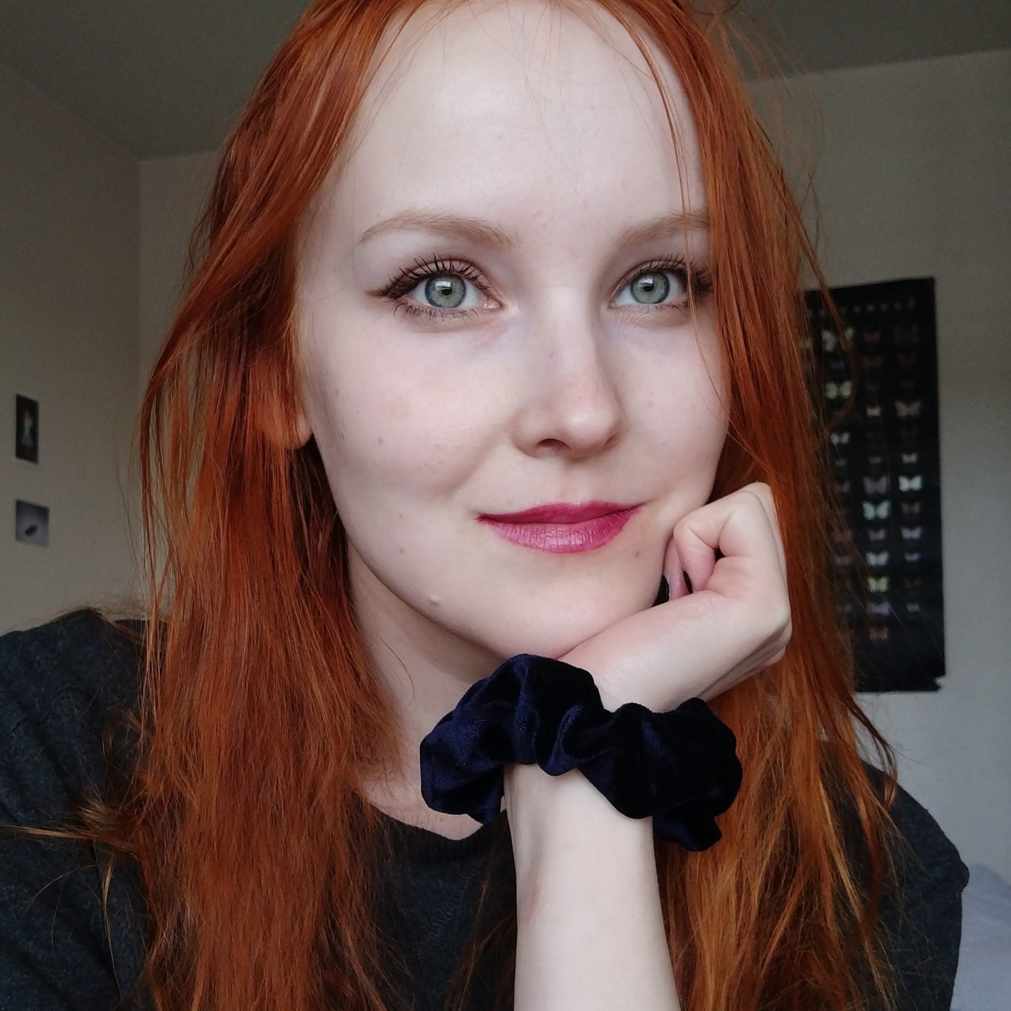Valokuva kuvataiteilijasta Hanna Uurasjärvi