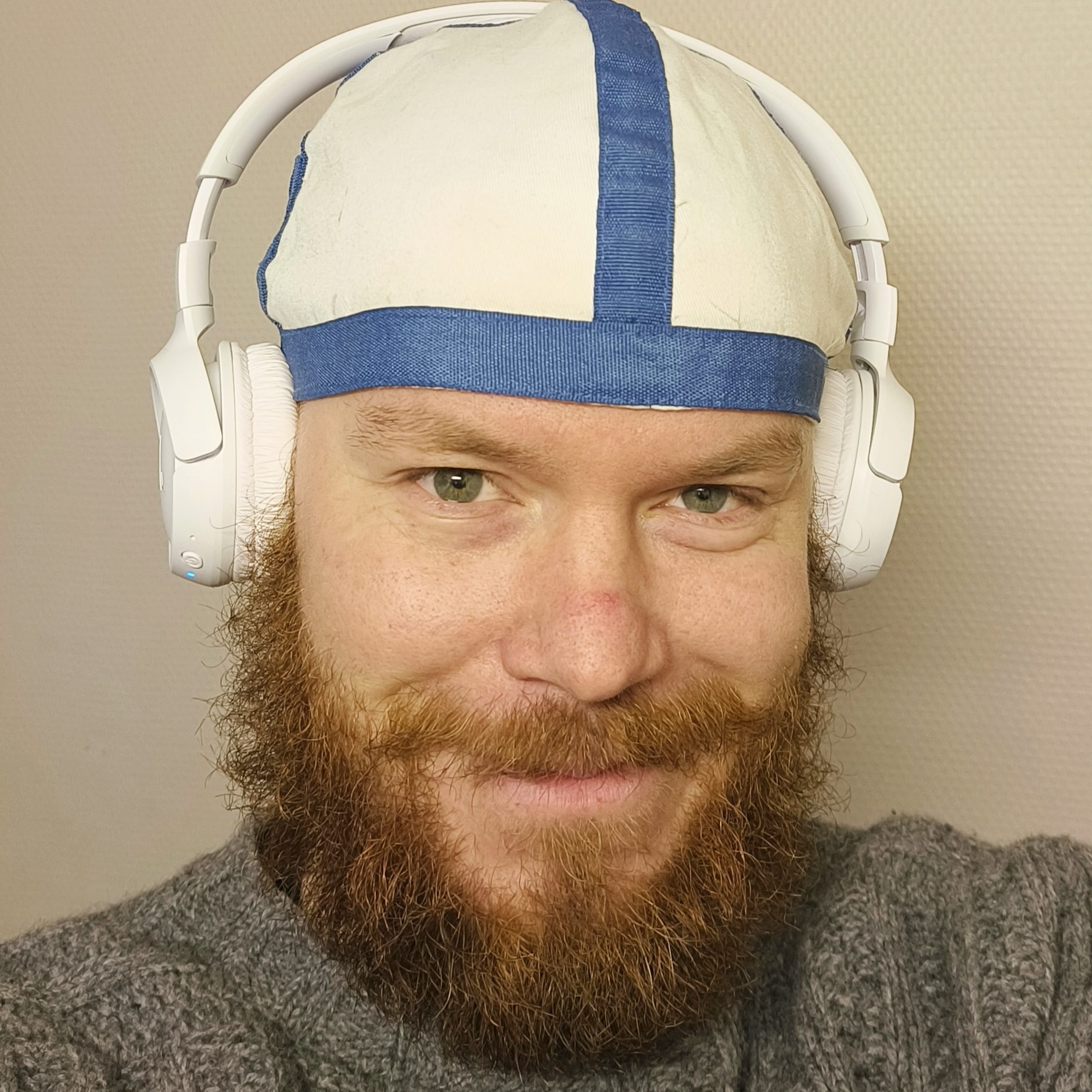Valokuva taiteilijasta Ville-Pekka Vihma